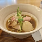 中華そば麦右衛門 - 麦右衛門中華そば(別アングル)♪