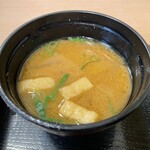 Rogu Kyabin - 具沢山な味噌汁。