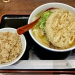 因幡うどん - 肉ごぼう天うどんにかしわ飯