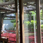 Azumaya Juraku - 窓越しからの庭園