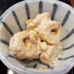 ろばた仁 - 付だし…竹輪とコーンのマヨネーズ和え