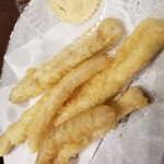 ろばた仁 - 新ごぼうの天麩羅‼️メチャクチャ美味しかったなぁ