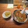 支那麺 はしご 本店