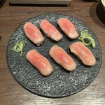 牛たん炭火焼き 仁 - たん元の肉寿司