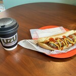 UZU cafe&hairbox - 料理写真:ホットコーヒー&ホットドック❗️