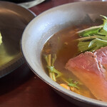 Tawagoto - 牛肉のお出汁のスープカレー。茄子、蓮根、南瓜、人参、水菜等。ご飯はターメリックライス。単品だと少ないと思う量かも