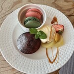 ＳＡＴＵＲＤＡＹ ＳＵＮ - マカロンとバナナケーキ♪