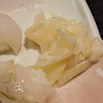 Sushi-ya Ginzo Shinjuku Center Building Ten - It was great to have plenty of gari.