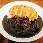 琥珀 - ロースカツ黒カレー1530円税別