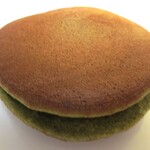 真茶園　茶町本店 - 抹茶どら焼