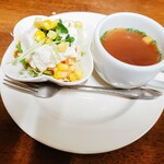 琥珀 - 付属のポテトサラダとコンソメスープ