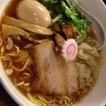 特製中華そば930円