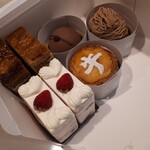 パティスリー アサカ - 1個が大きいですね