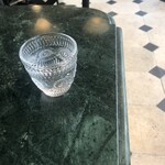 LE CAFE DE L'Officine Universelle Buly - お水の入ったグラス可愛い