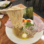 貝と地鶏だしのらぁ麺 ちょろ - 