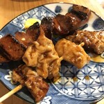 串屋横丁 - ・レバー：１８０円 ・てっぽう：１８０円