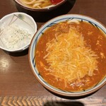 丸亀製麺 静岡呉服町店 - とろけるチーズのトマたまカレーうどん