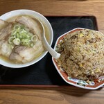 Koku Ichiban Ra-Men Midoriya - チャーハン(塩ラーメン)