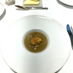 フランス料理研究室 アンフィクレス - 1. 山口県産ムール貝とマッシュルームのヴルテ。