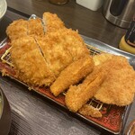 とんかつ濱かつ - 日替わり定食のフライはチキンカツ2枚に季節の野菜のフライ