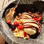 炭火焼肉 清山匠 - ストーンアイス