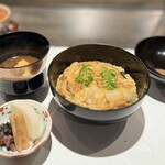 料庵 有とみ - 焼き穴子と新潟の筍の卵とじ