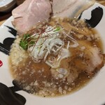 彩色ラーメンきんせい 高槻本店 - 琥珀醤油らぁ麺