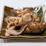 うを徳 - 2024.5 海苔と炊いた富津産スミイカ 境港産バイ貝と琵琶湖産鮎の有馬煮