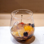 うを徳 - 2024.5 水果子（千葉産ブルーベリーと長崎産枇杷のゼリー、宮崎産日向夏、山形産佐藤錦、寒天、黒蜜）