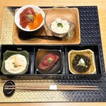 Shabushabu Sukinabe Omoki - 前菜三点盛り
                        肉菜凌ぎ二点盛り