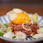 やきとり もつ焼 まるや - 2024.5 ハラミゆっけ（495円）
