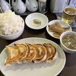 ヤマタニ餃子店 - シナチクとスープもついて