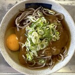両国 - カレーそば　４００円 ＆ たまご　５０円　(2024/05)