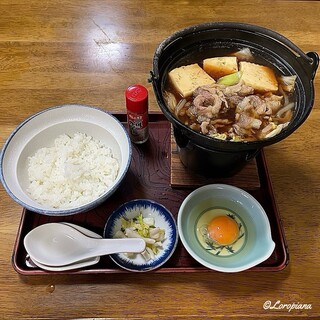 錦水 - 牛すきやきなべ定食(御開帳))