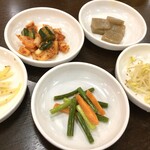 韓国家庭料理 新羅 - 