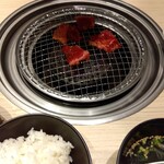 完全個室で焼肉 牛の巣 - 