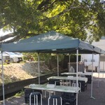 土佐角弘海産 - テラス席