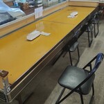 土佐角弘海産 - 内観２