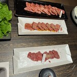 特選黒毛和牛焼肉 西新初喜 - 