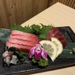 Kaisen Nihonshu Kanzen Koshitsu Izakaya Maguro Bugyou To Kani Daikan - 