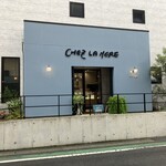 CHEZ LA MERE - 