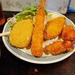 真ん円 - 料理写真:ミックスフライ定食 ７００円