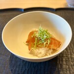 ひがしやま 司 - ◆桜鱒丼、芽ねぎ