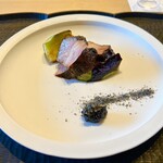 ひがしやま 司 - ◆長野県さんさんファームの放牧豚炭火焼き　黒にんにくソース、賀茂茄子