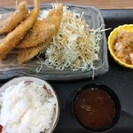 さかなと米にこだわったシュフ's ユミッチ - アジフライ定食（全景)