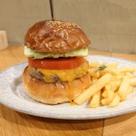 No.18 - 『チェダーチーズバーガー（1500円税込）』
            『ポテトセット（200円税込）』