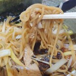 濃厚ラーメン 大葉商店 - 麺