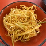 ラーメン 環2家 - 余り辛くない、「辛ネギ」。別皿提供。