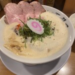 鶏そば 啜る 丸の内本店 - 
