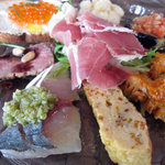 タヴェルナ　エッセ - 前菜盛り合わせ（8種）